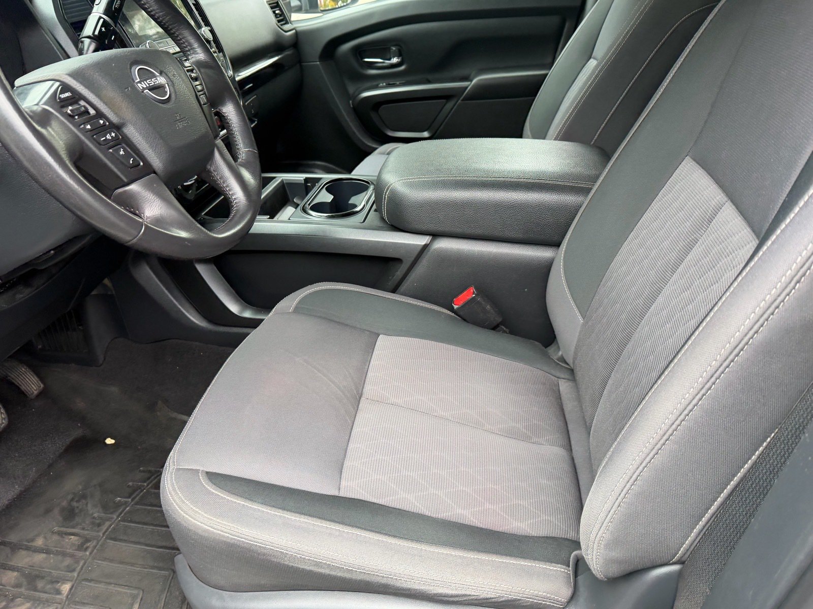 Used 2023 Nissan Titan SV w/ SV Convenience Package AWD/4WD image 18