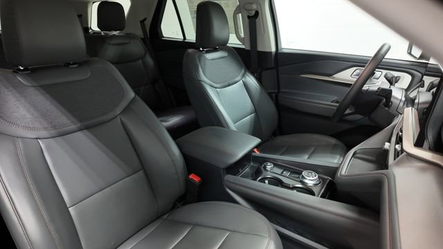 Used 2026 Ford Explorer Active w/ Active Comfort Package AWD/4WD image 39