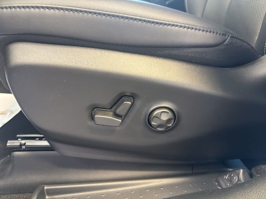 New 2026 Chrysler Pacifica Select FWD image 19