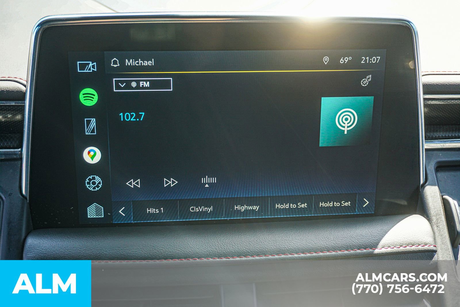 Used 2022 Chevrolet Suburban RST w/ Sport Performance Package AWD/4WD image 46