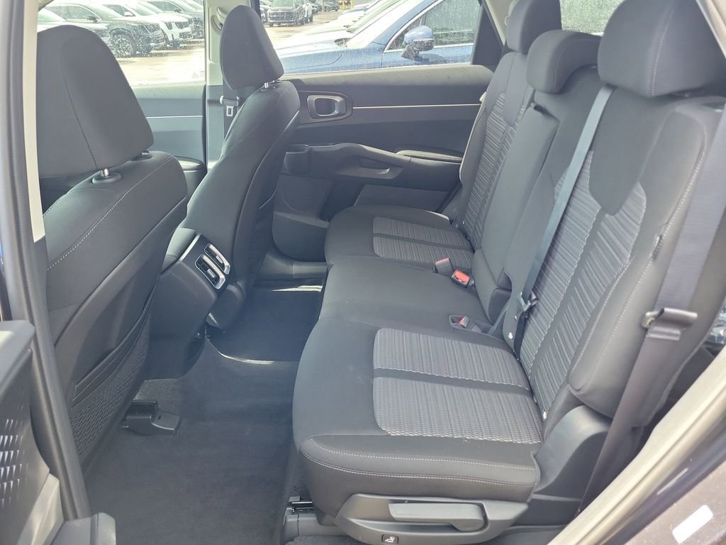 New 2026 Kia Sorento LX FWD image 15