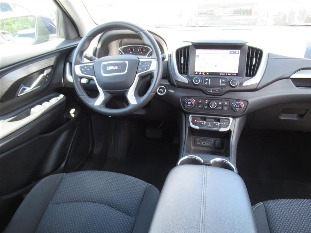 Used 2022 GMC Terrain SLE w/ Driver Convenience Package FWD image 12