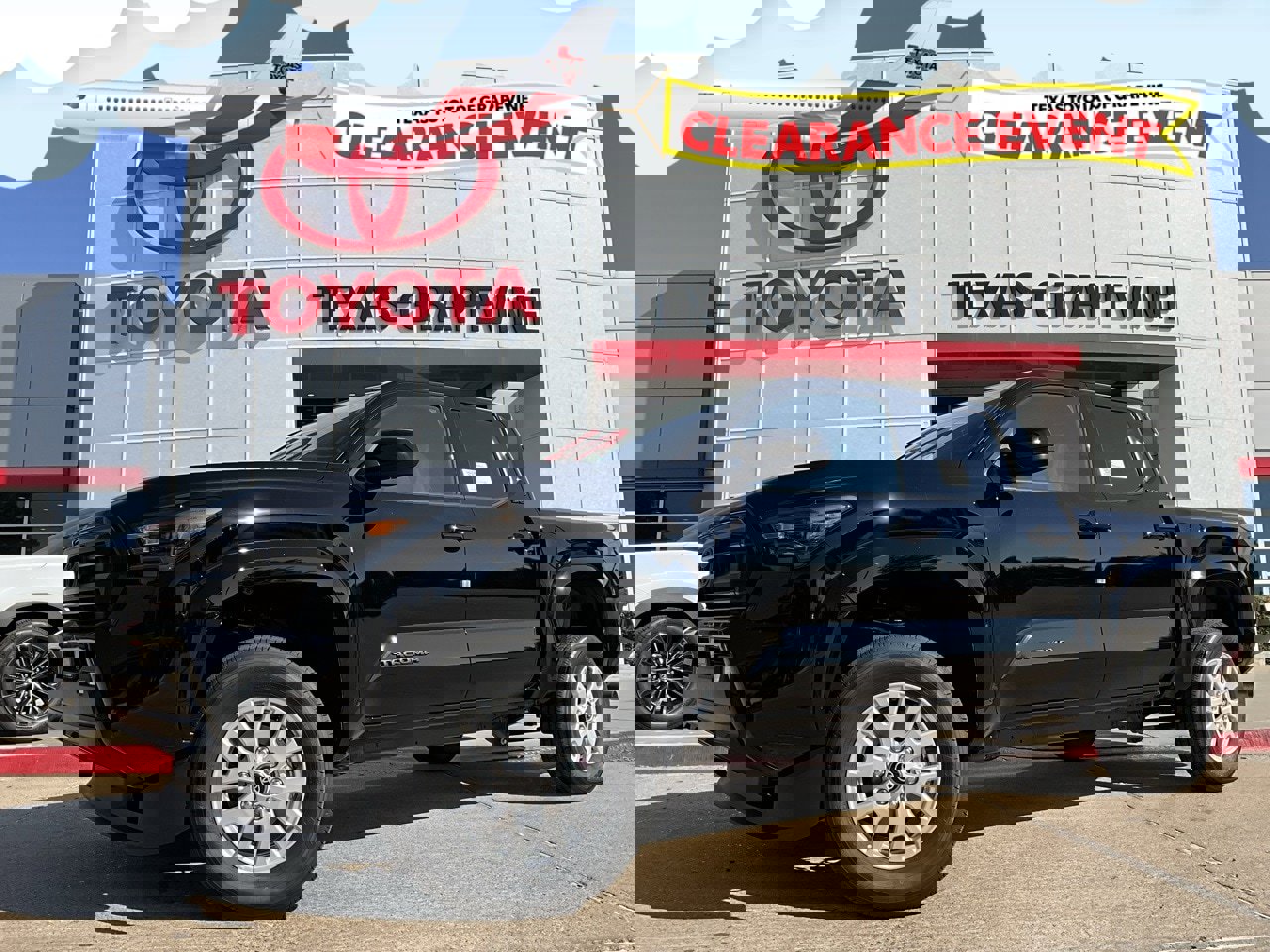 New 2025 Toyota Tacoma SR5