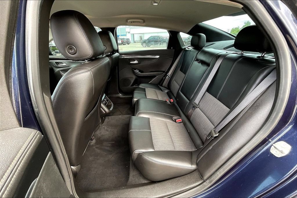 Used 2018 Chevrolet Impala LT FWD image 7