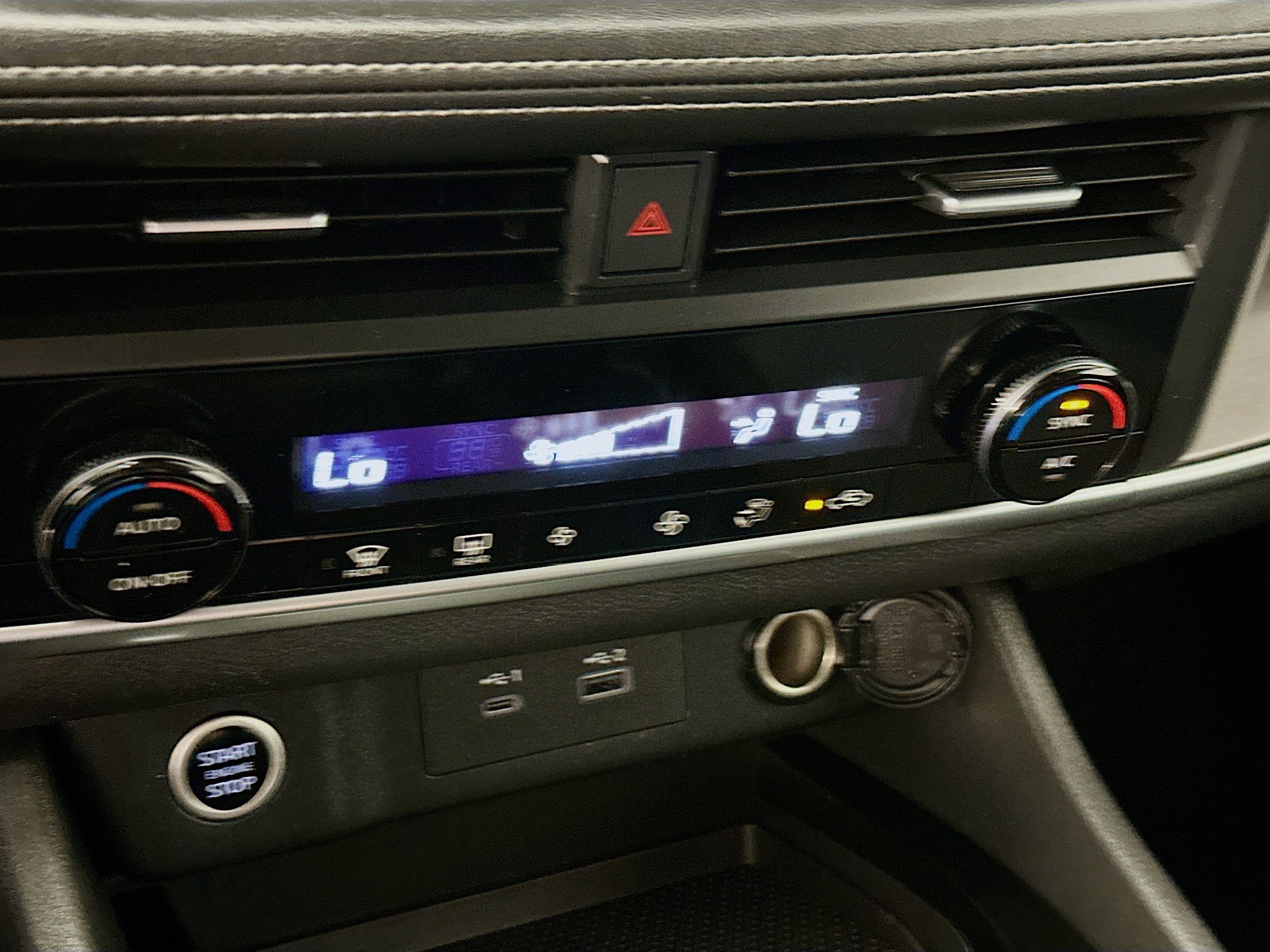 Used 2023 Nissan Rogue SV image 23