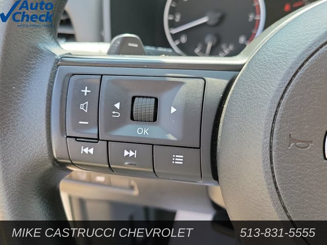 Used 2024 Nissan Rogue SV AWD/4WD image 16
