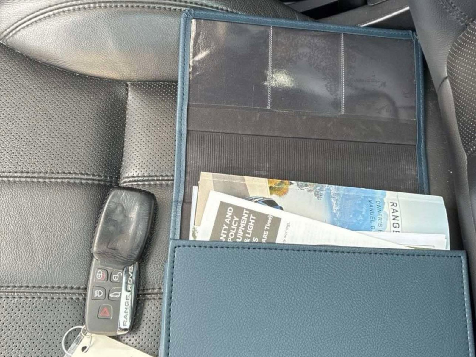 Used 2016 Land Rover Range Rover Sport SE image 8