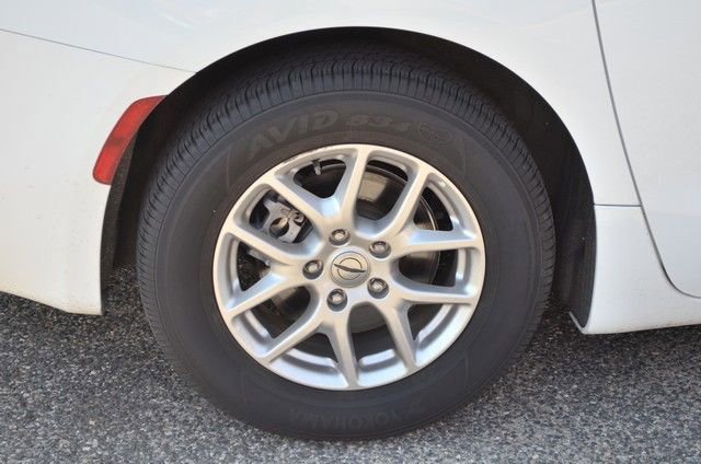 Used 2023 Chrysler Voyager LX image 11