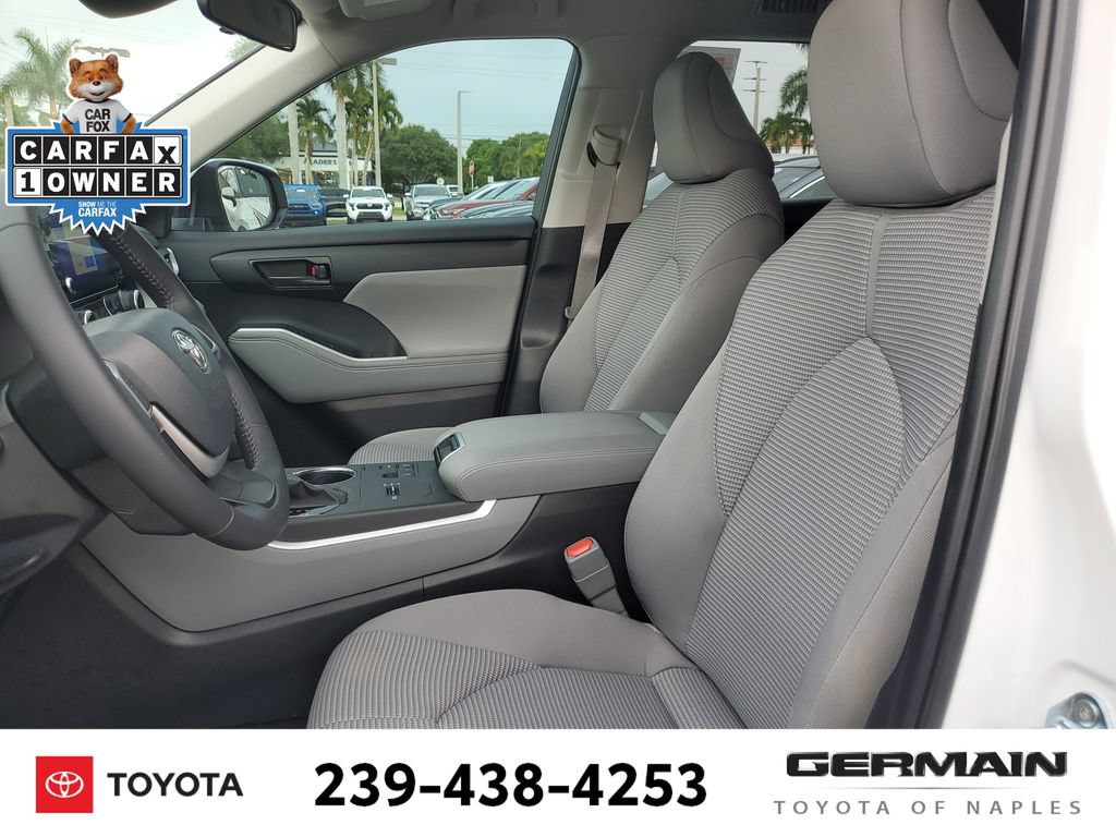 Certified 2024 Toyota Highlander LE FWD image 19