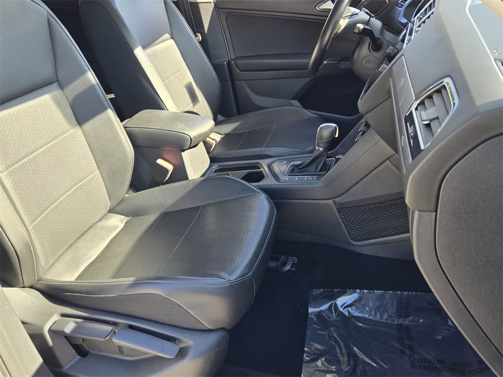 Used 2018 Volkswagen Tiguan SEL image 19