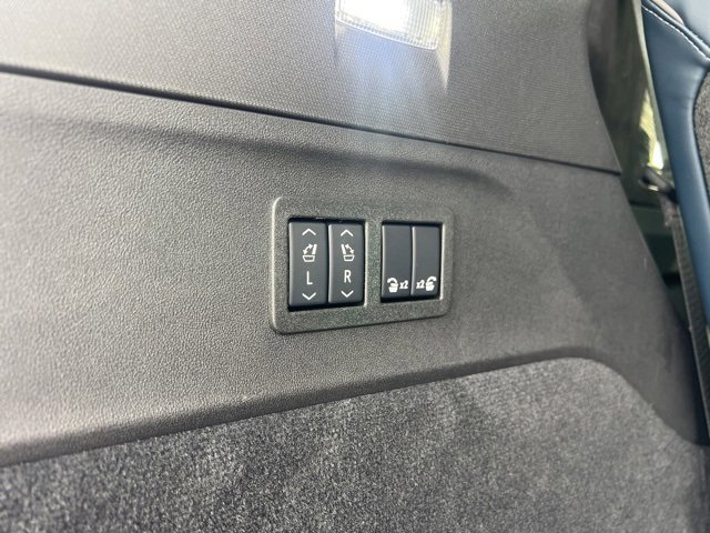 Used 2025 Cadillac Escalade IQ Luxury 2 w/ LPO, Premium Carpet Package image 40