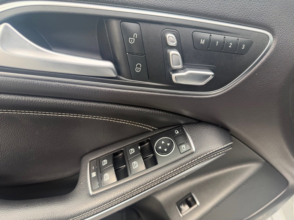 Used 2017 Mercedes-Benz CLA 250 4MATIC image 28