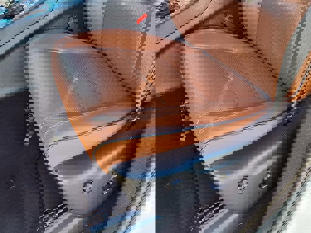 Used 2020 Jeep Grand Cherokee Overland image 25