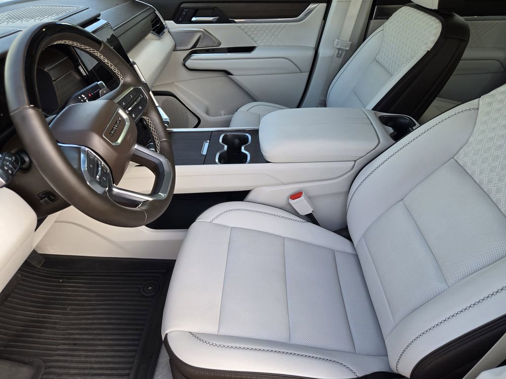 Used 2024 GMC Acadia Denali w/ Super Cruise Package image 11