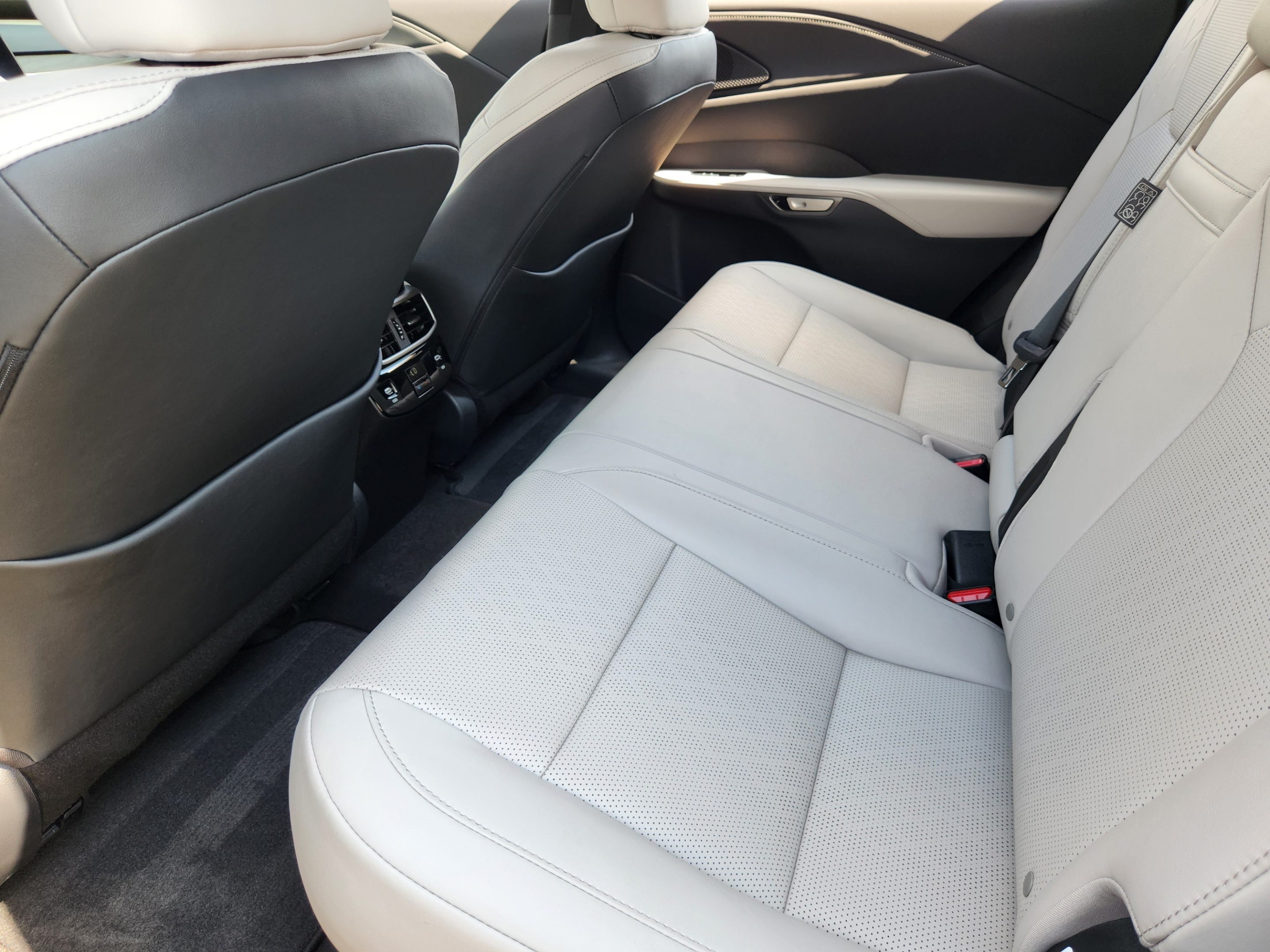 Used 2025 Lexus RX 350 Premium Plus w/ Convenience Package FWD image 25