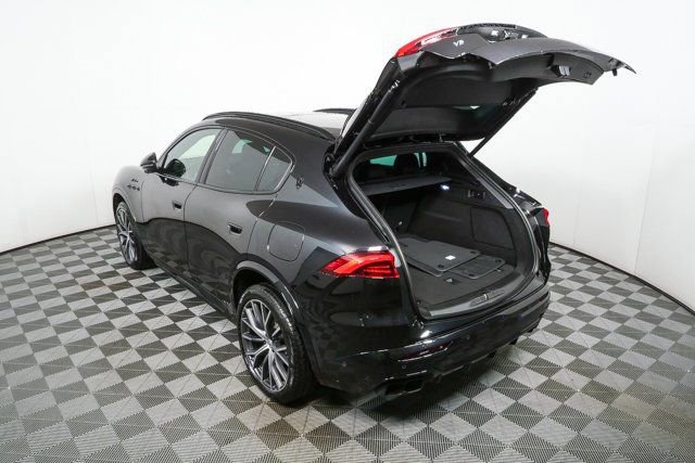 New 2026 Maserati Grecale Folgore AWD/4WD image 32
