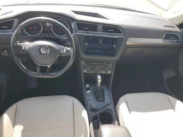 Used 2019 Volkswagen Tiguan SE w/ Panoramic Sunroof Package AWD/4WD image 11