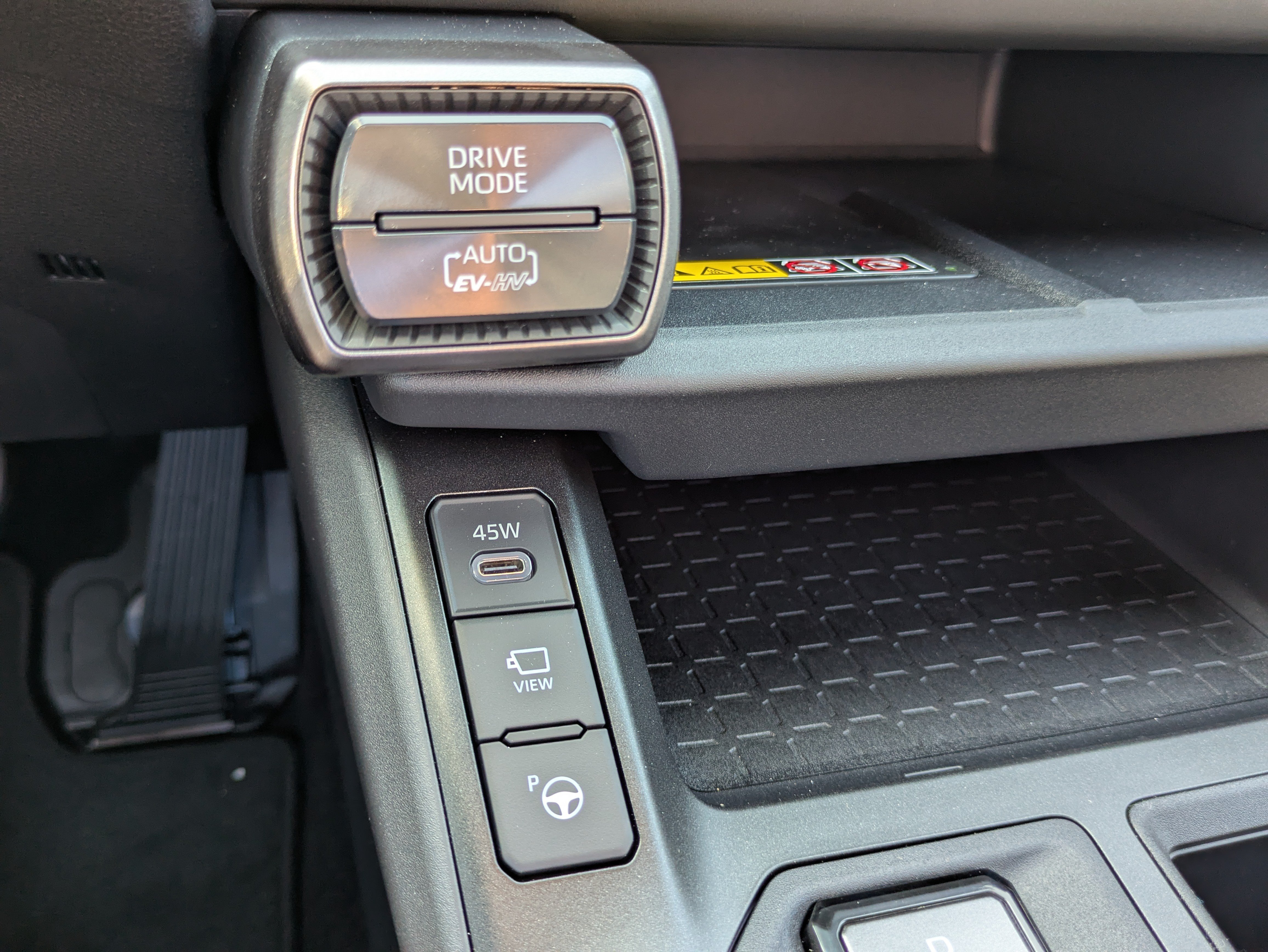 New 2026 Toyota RAV4 XSE AWD/4WD image 19