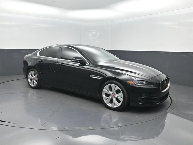 Used 2020 Jaguar XE S RWD image 33