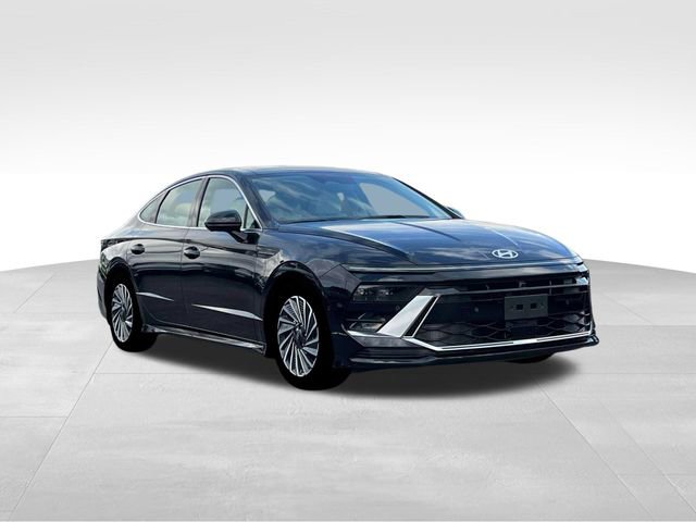 New 2025 Hyundai Sonata Limited image 11