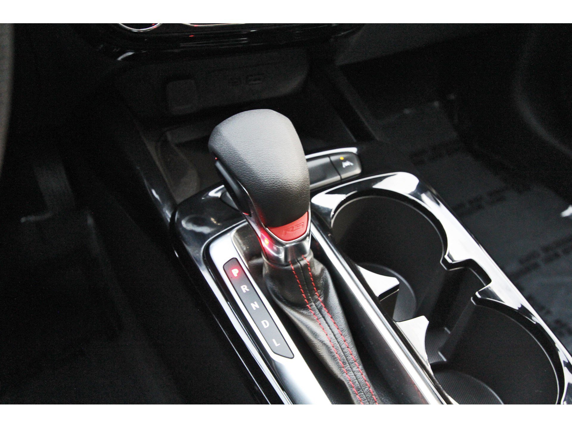 Used 2026 Chevrolet Trax RS w/ Sunroof Package FWD image 30