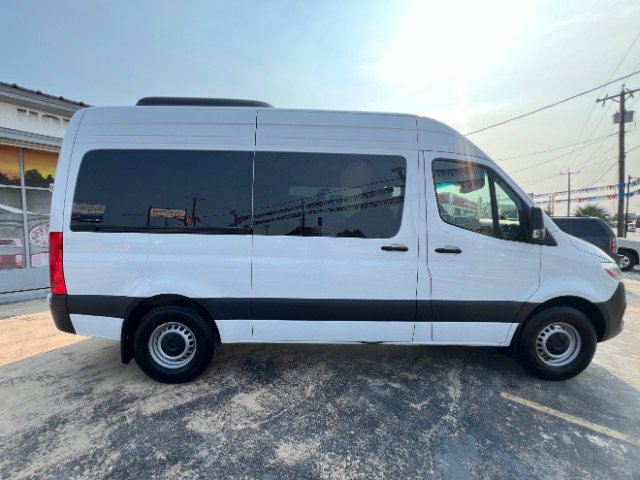 Used 2025 Mercedes-Benz Sprinter 2500 image 4