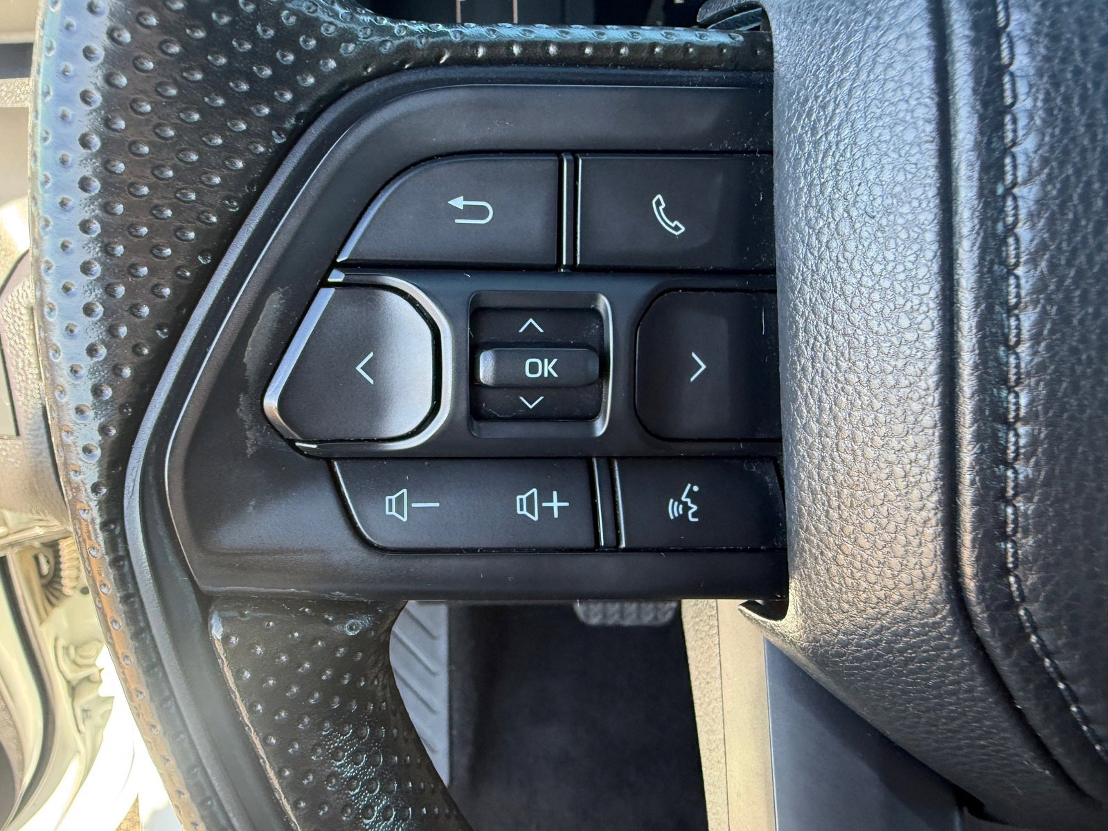 Used 2024 Toyota Tacoma SR image 14