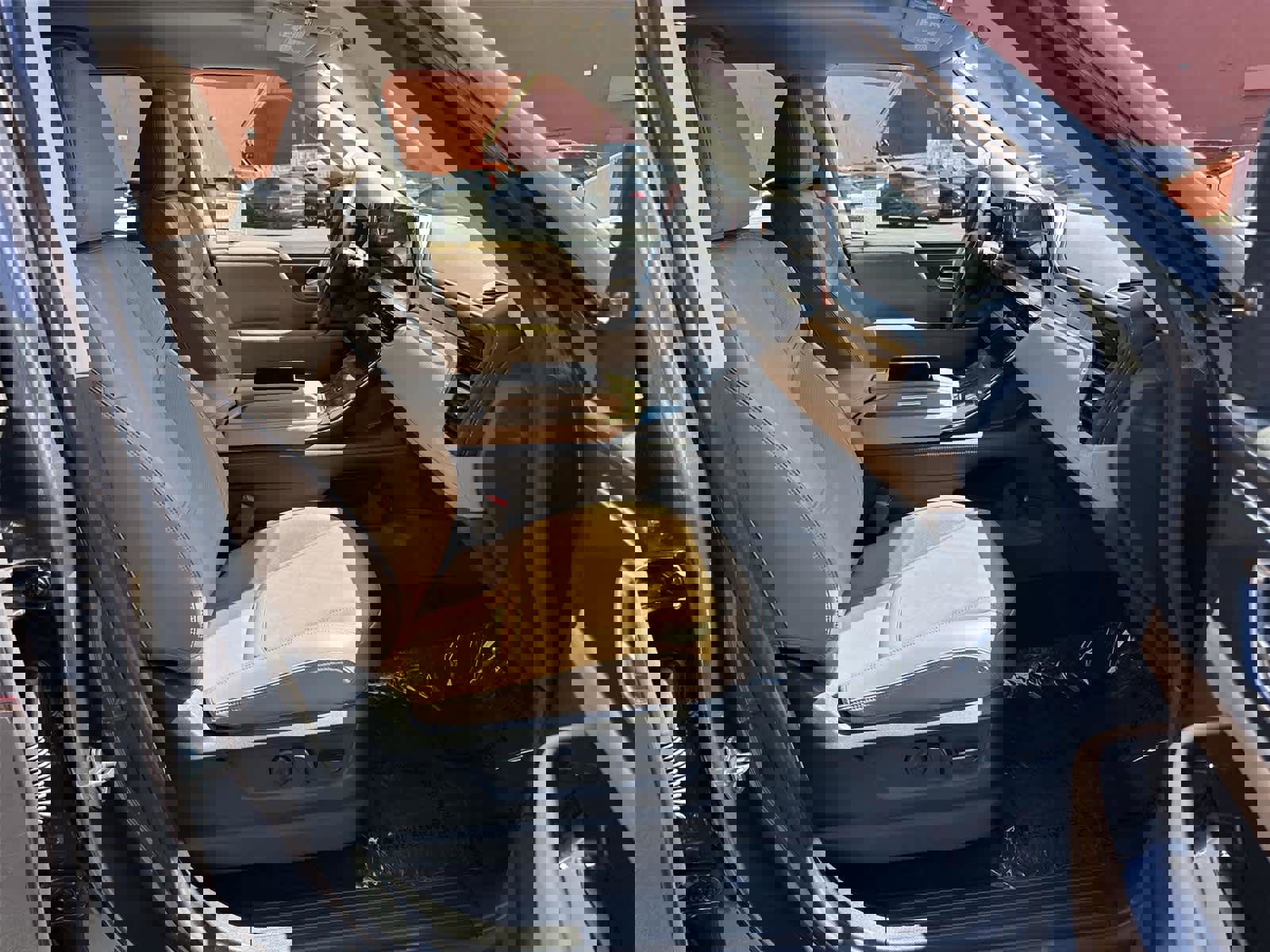 Used 2025 INFINITI QX80 Luxe image 14