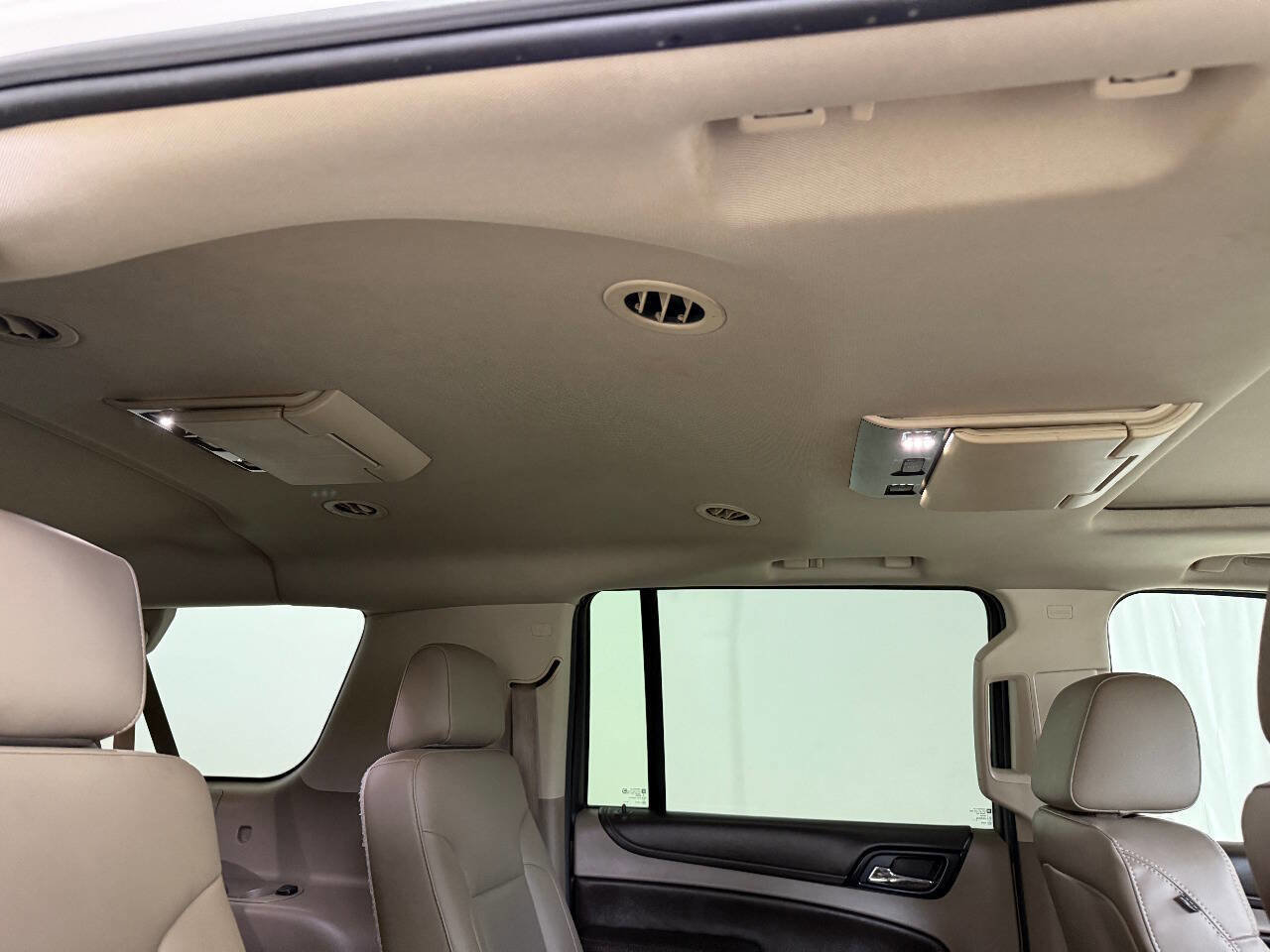 Used 2015 Chevrolet Suburban LTZ image 32