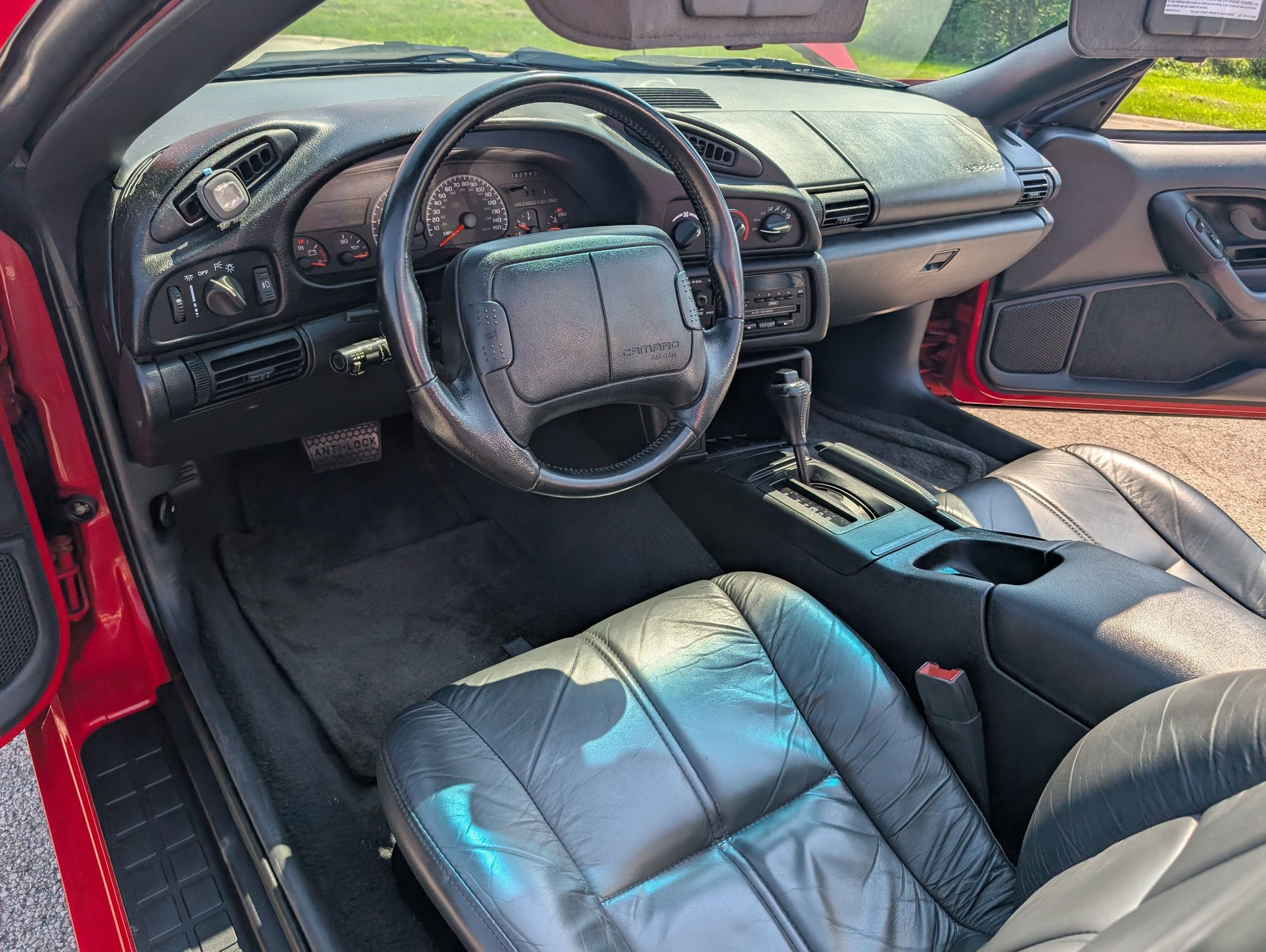 Used 1994 Chevrolet Camaro Z28 RWD image 5