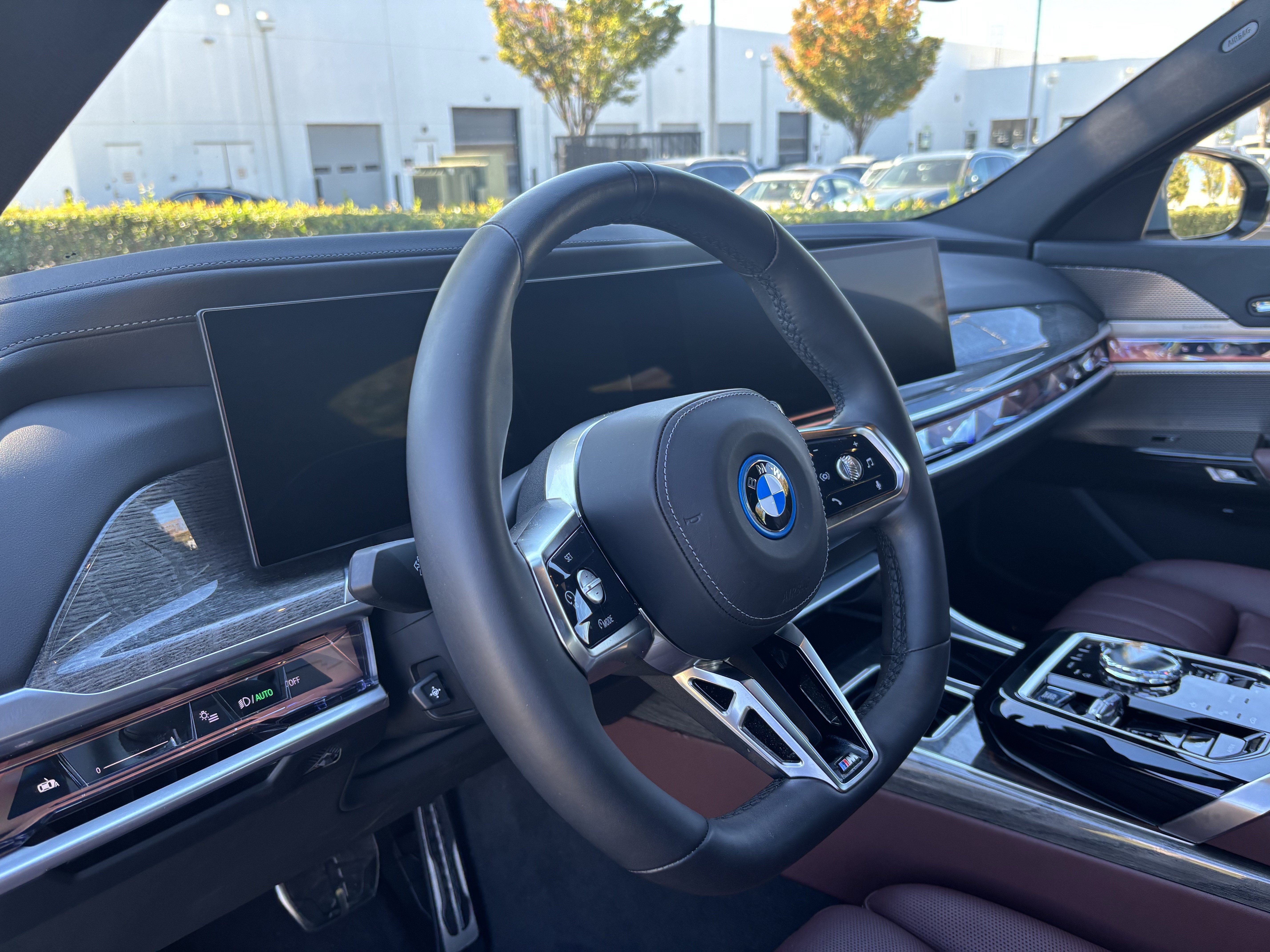 Certified 2024 BMW 750e xDrive w/ Executive Package AWD/4WD image 16