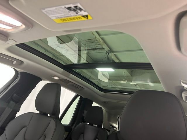 Used 2025 Volvo XC90 B6 Plus AWD/4WD image 20