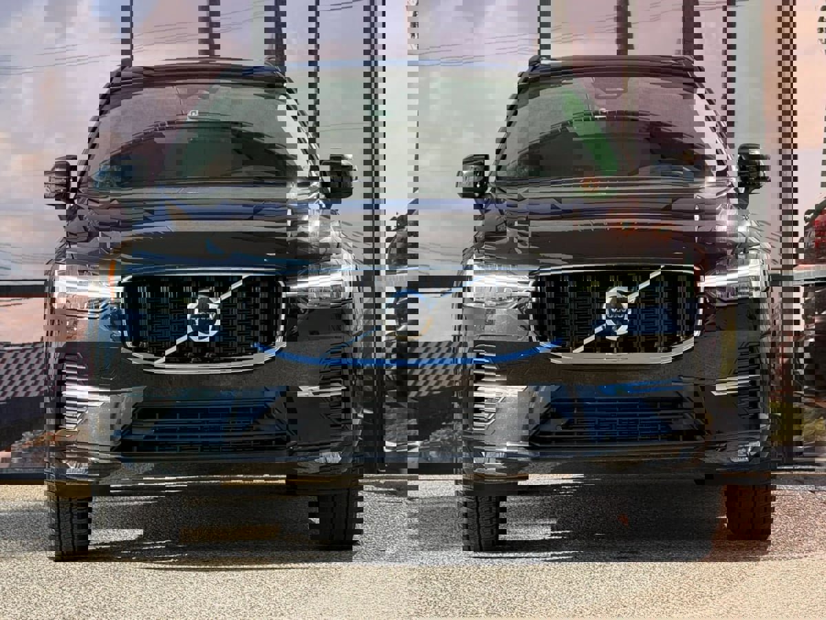 Used 2022 Volvo XC60 B5 Momentum image 20