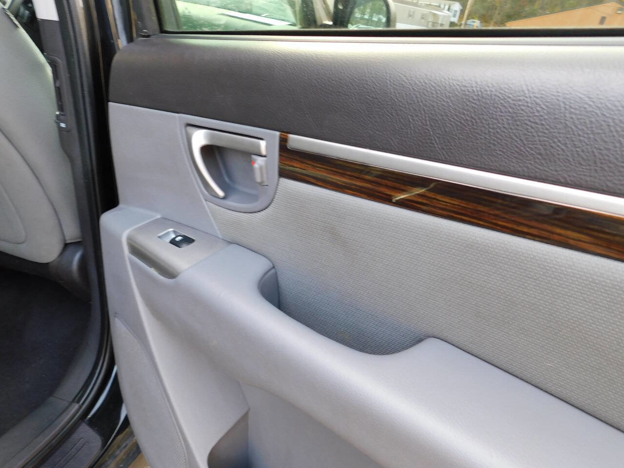 Used 2012 Hyundai Santa Fe GLS image 12