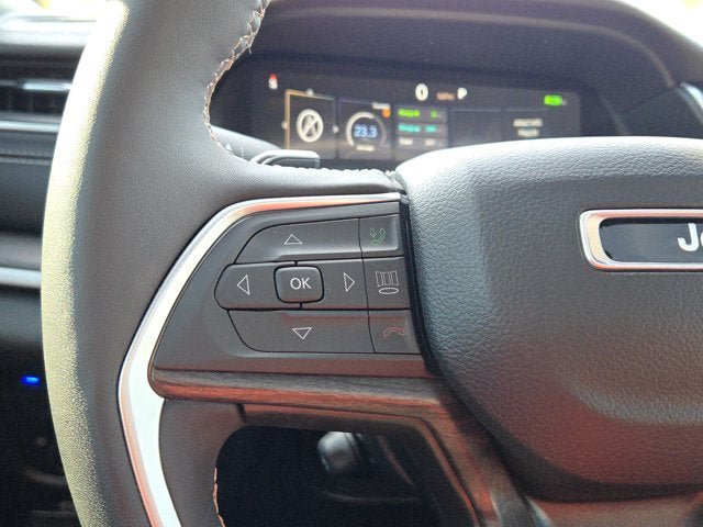 Used 2024 Jeep Grand Cherokee Limited 4xe AWD/4WD image 30