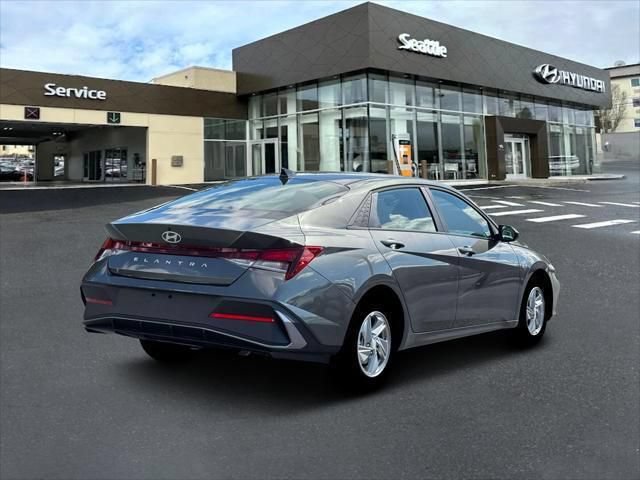 New 2026 Hyundai Elantra SE FWD image 7