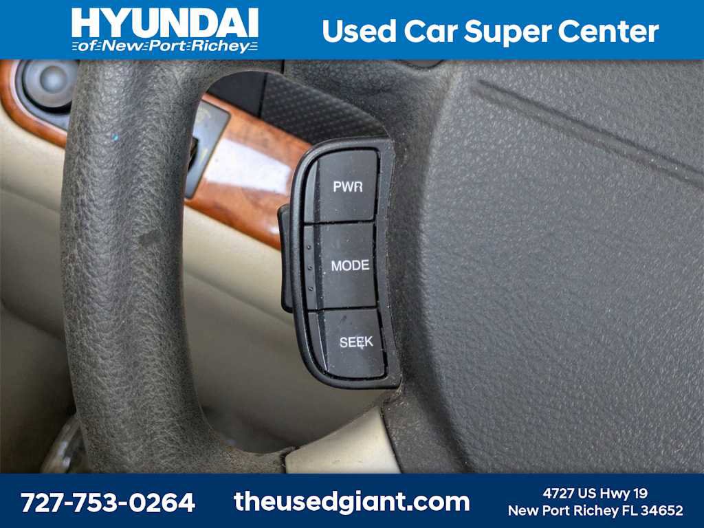 Used 2009 Chevrolet Aveo LT image 25