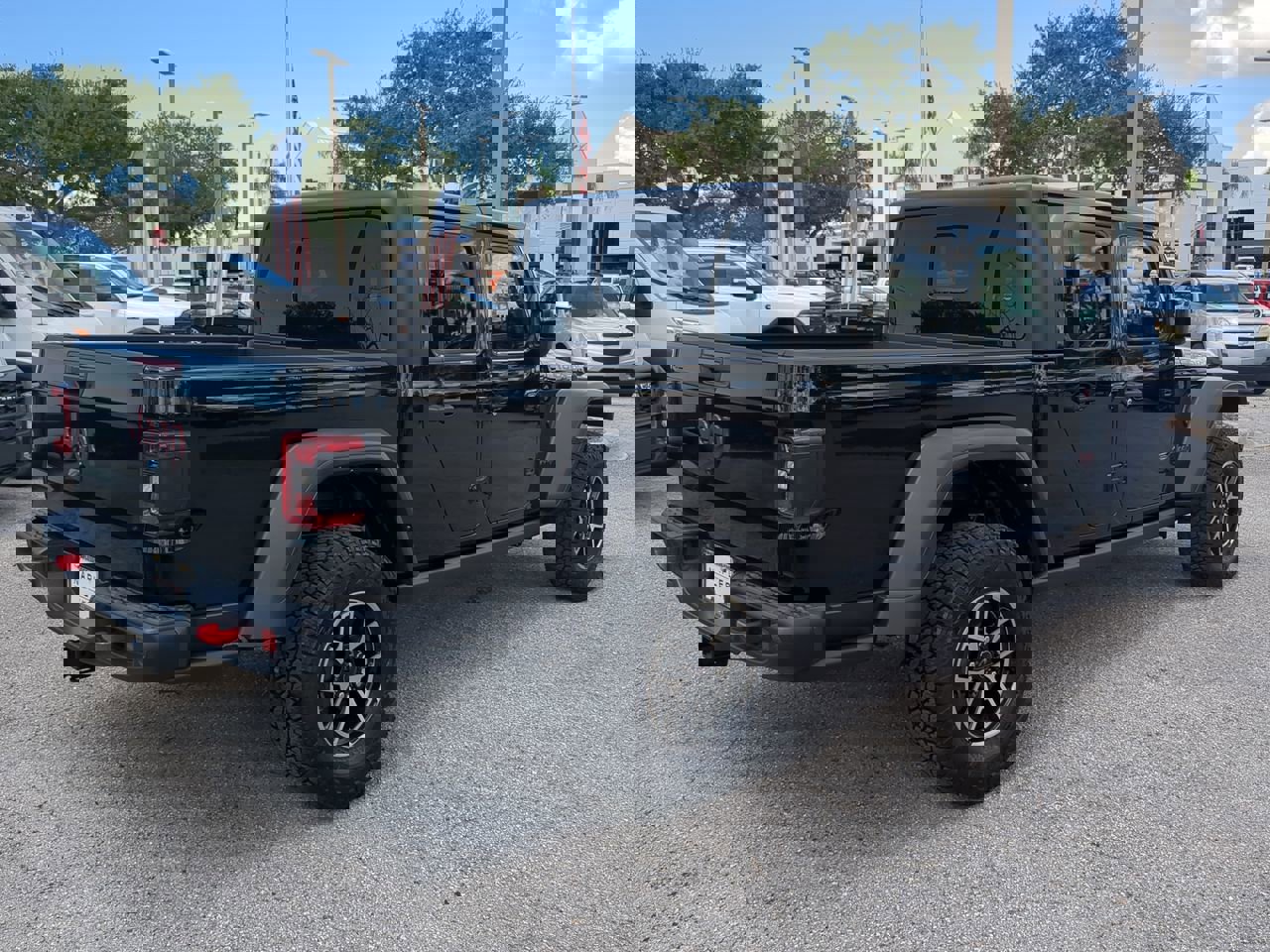 Used 2024 Jeep Gladiator Rubicon w/ Safety Group image 5