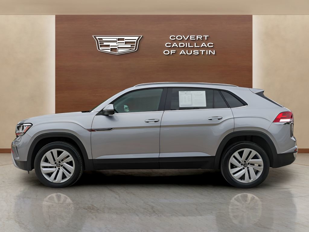 Used 2020 Volkswagen Atlas Cross Sport SE w/ Towing Package FWD image 3