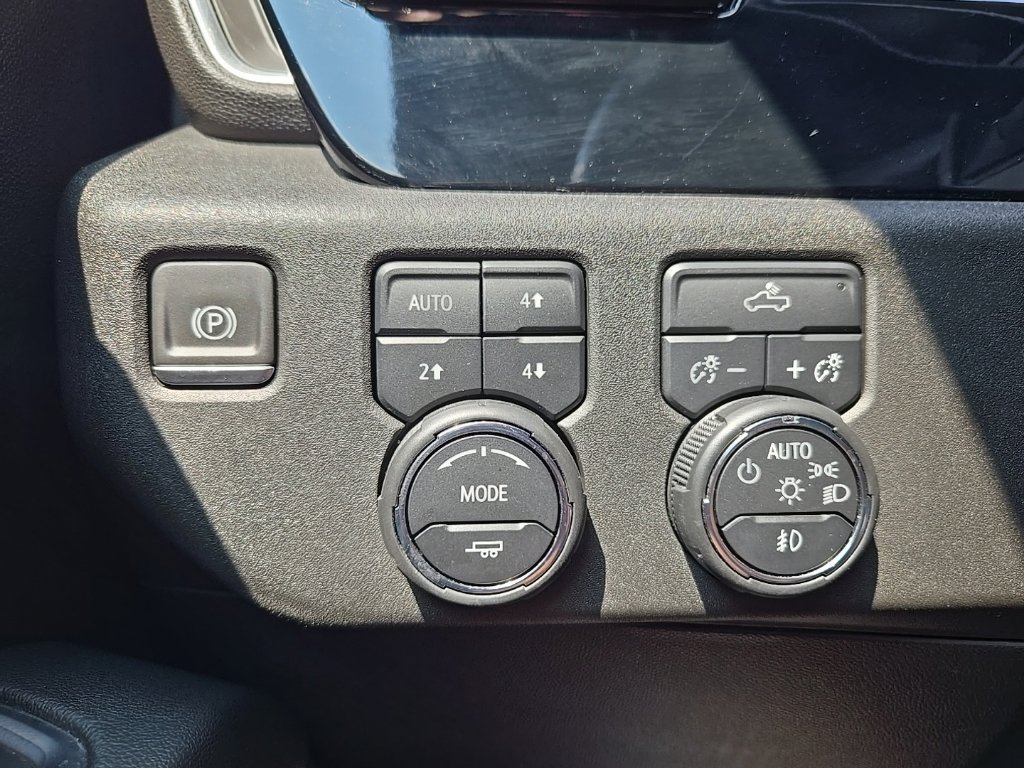 Used 2023 Chevrolet Silverado 1500 RST w/ Z71 Off-Road Package AWD/4WD image 21