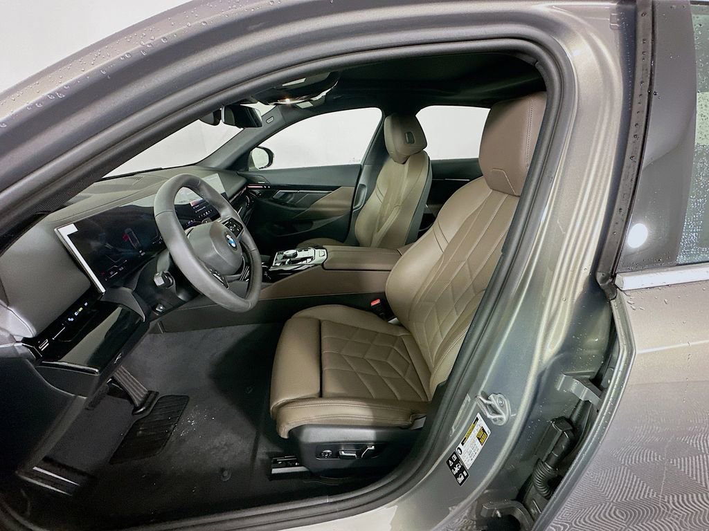 New 2026 BMW 530i xDrive image 28