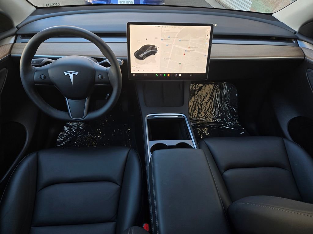 Used 2025 Tesla Model Y Long Range image 14