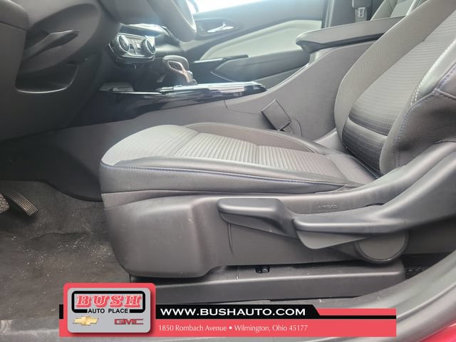 Used 2025 Chevrolet Trax LT FWD image 12