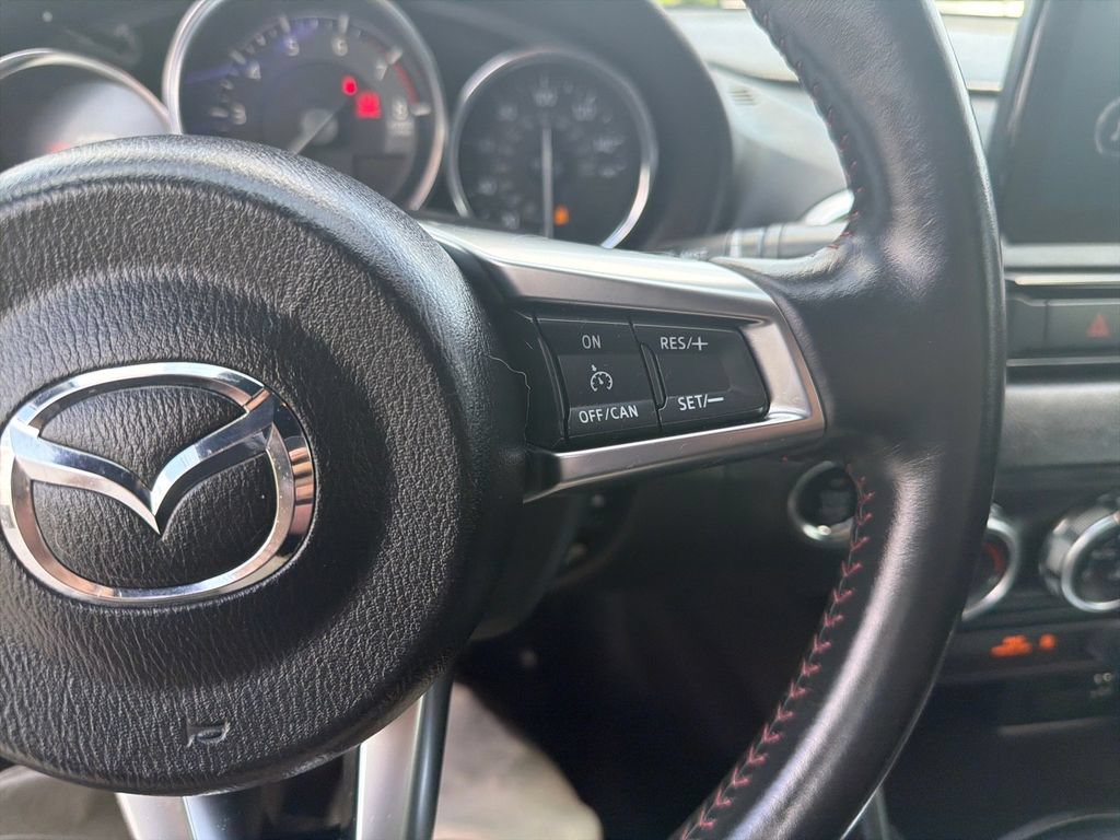 Used 2018 MAZDA MX-5 Miata RF Grand Touring RWD image 19
