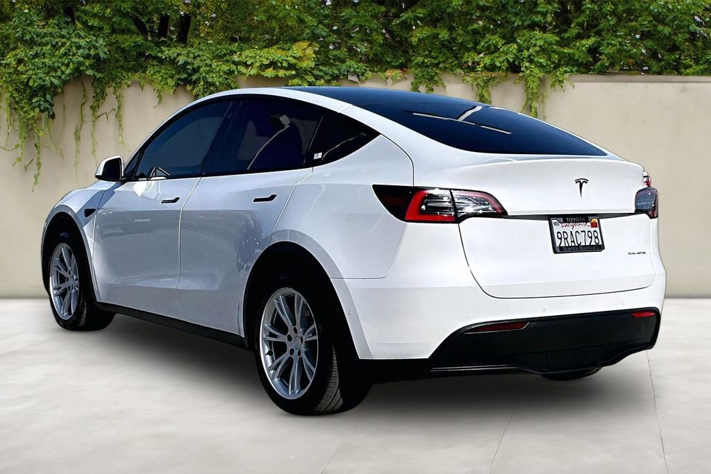 Used 2021 Tesla Model Y Long Range image 4