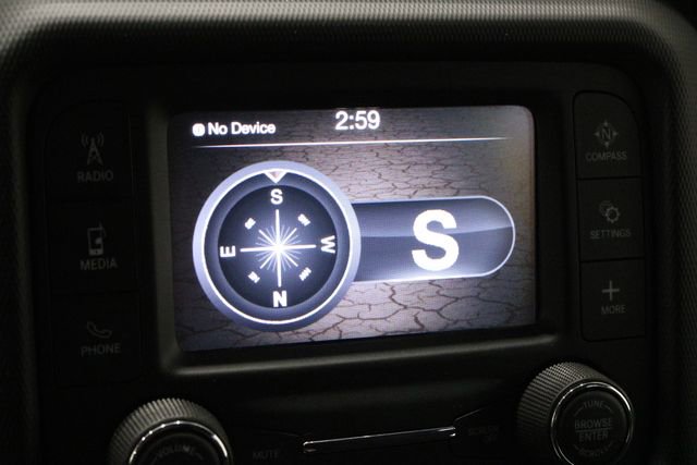 Used 2018 Jeep Wrangler Unlimited Sport S image 32