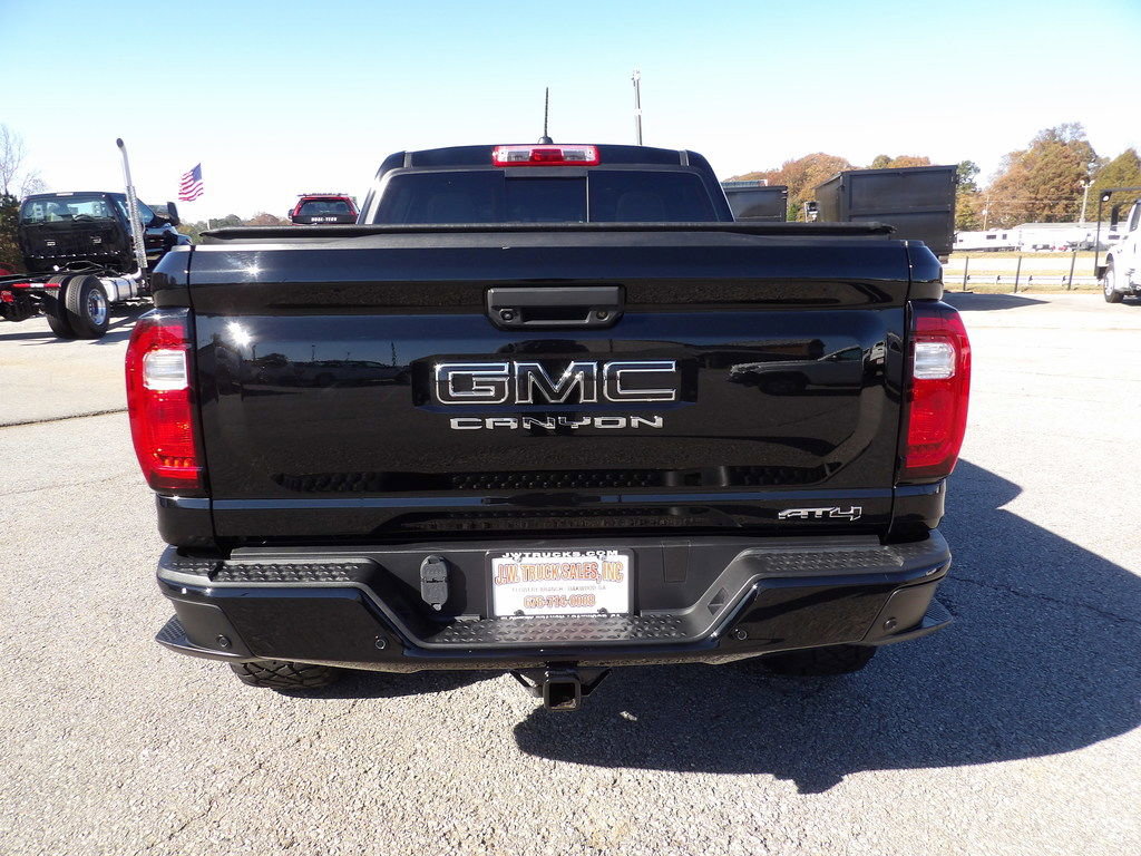 Used 2023 GMC Canyon AT4 w/ AT4 Premium Package image 6