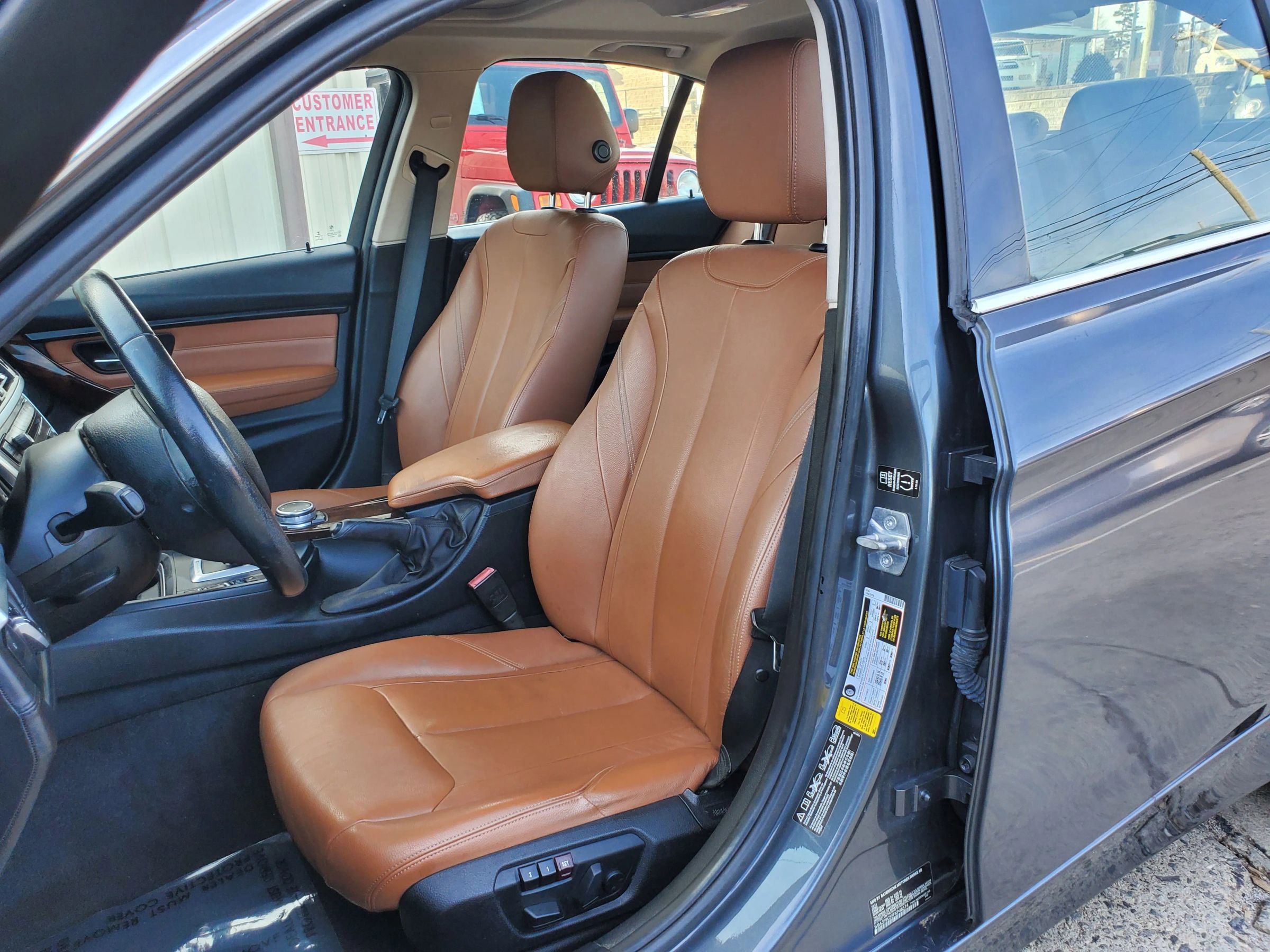 Used 2015 BMW ActiveHybrid 3 w/ Technology Package image 20