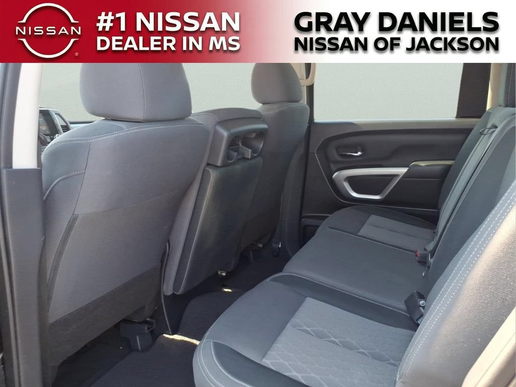 Used 2024 Nissan Titan SV AWD/4WD image 24