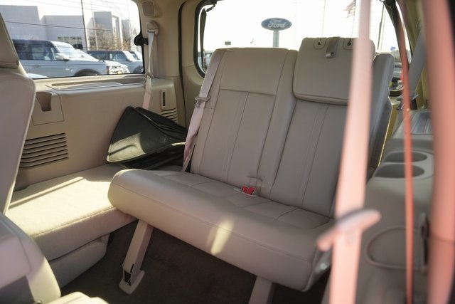 Used 2017 Lincoln Navigator Select image 15